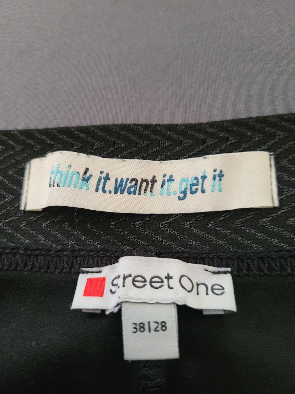 Pantaloni: Damenhose schwarz – Usato da Zufikon venduto da san_cer 1