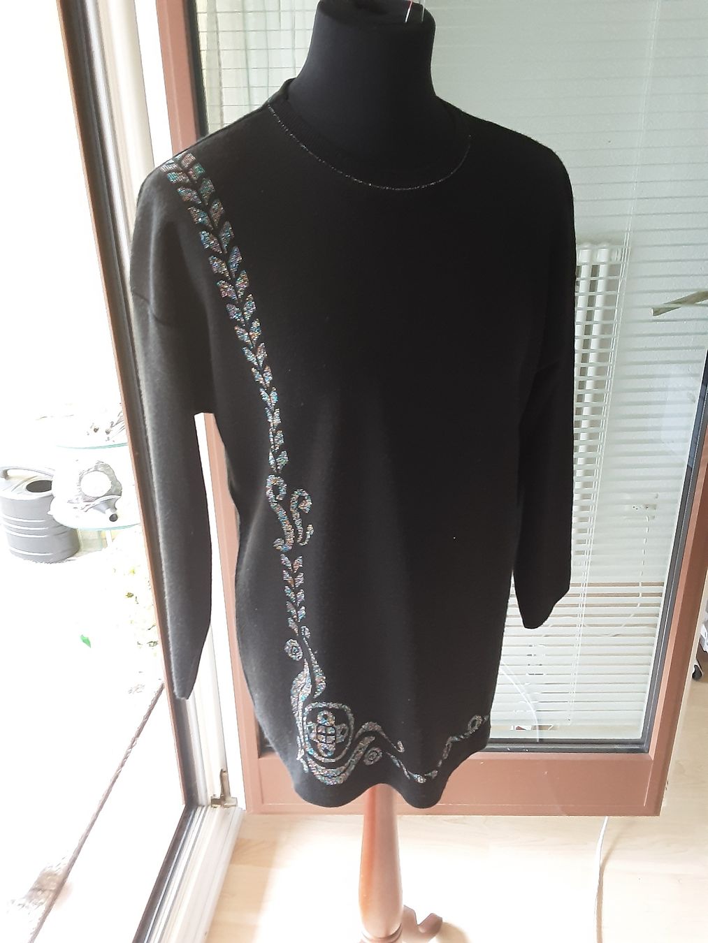 Pullover & Sweatshirts: Schwarzer  Strickpullover mit speziellem muster ,gr44 .. 46 – Neu (gemäss Beschreibung) aus wolfhalden von 46464646