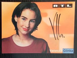 Vanessa Glinka Autogramm signiert Fotopostkarte 10x15cm