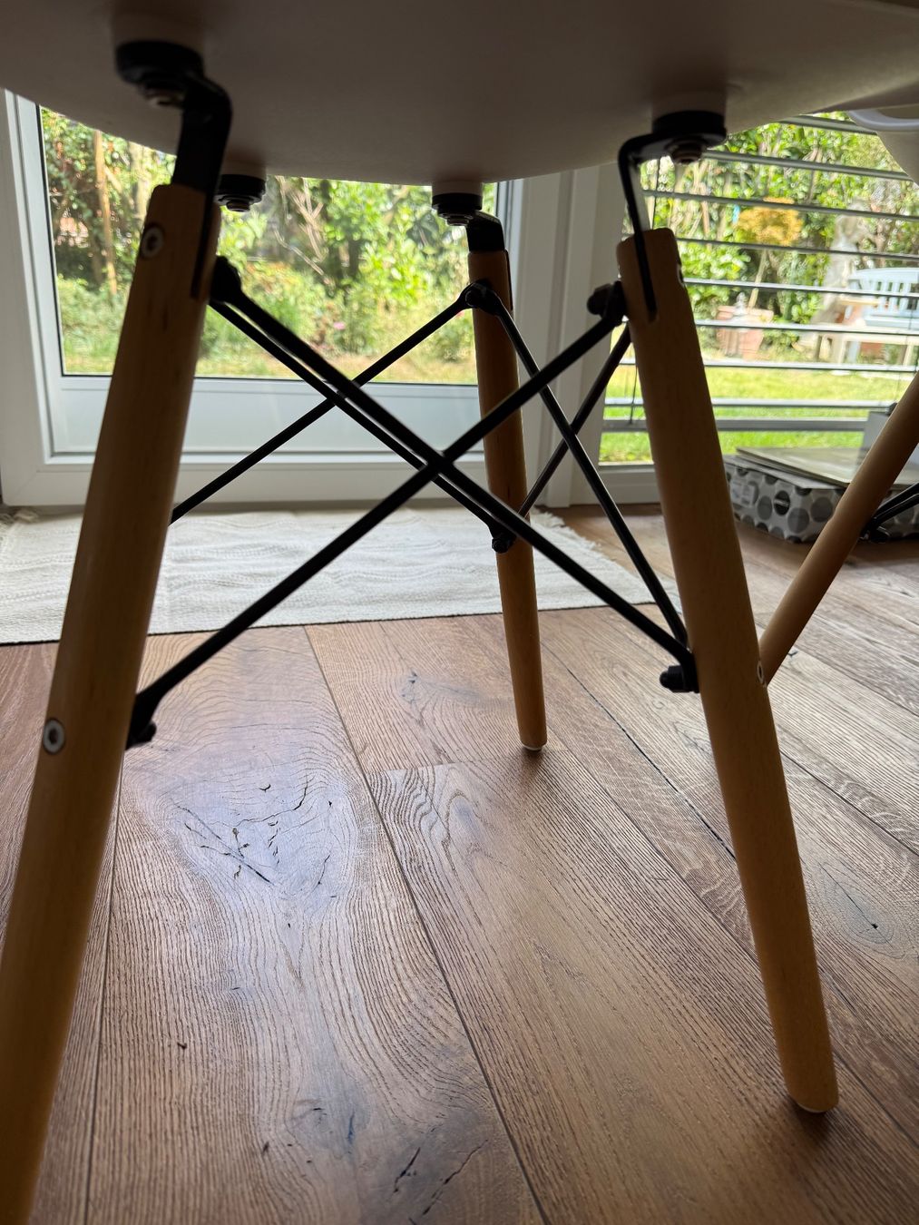 Stühle: 4er Set Stühle Weiss Holzbeine – Gebraucht aus Dietschwil von adr_gs9w 2