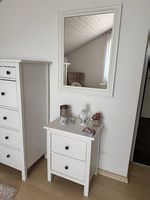 Hemnes Nachttisch + passender Spiegel