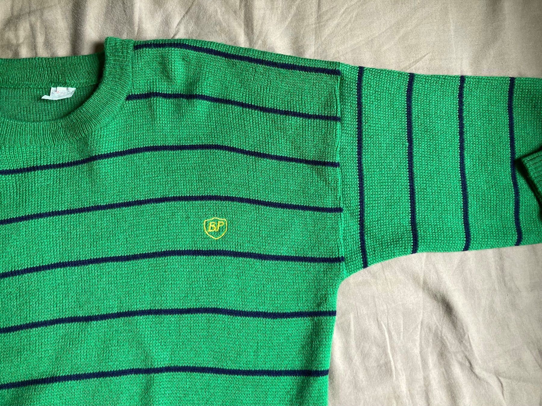 Maglioni & Felpe: Grüner Pullover aus Wolle / Wollpullover – Usato da Winterthur venduto da Tschernobylghost 4