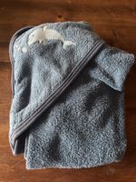 Baby Kapuzenbadetuch blau mit Delfin Motiv neuwertig