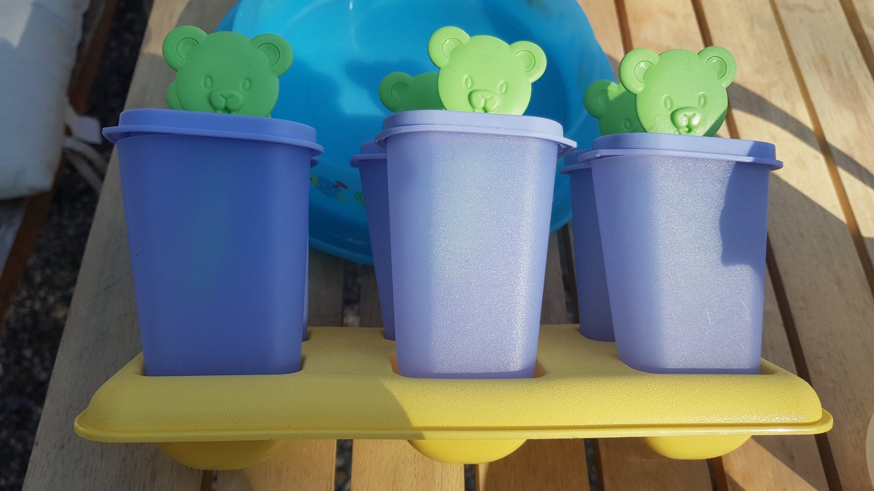 Tupperware Backformen: Tupperware 6 moules à glaces avec support 6 Eisformen X12 – Gebraucht aus Fully von Minouchka