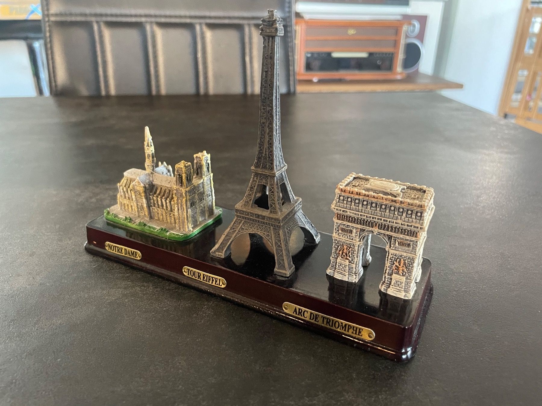 Statuette: Souvenir Vintage Paris – Usato da Vallamand venduto da Bricbracbroc82 4