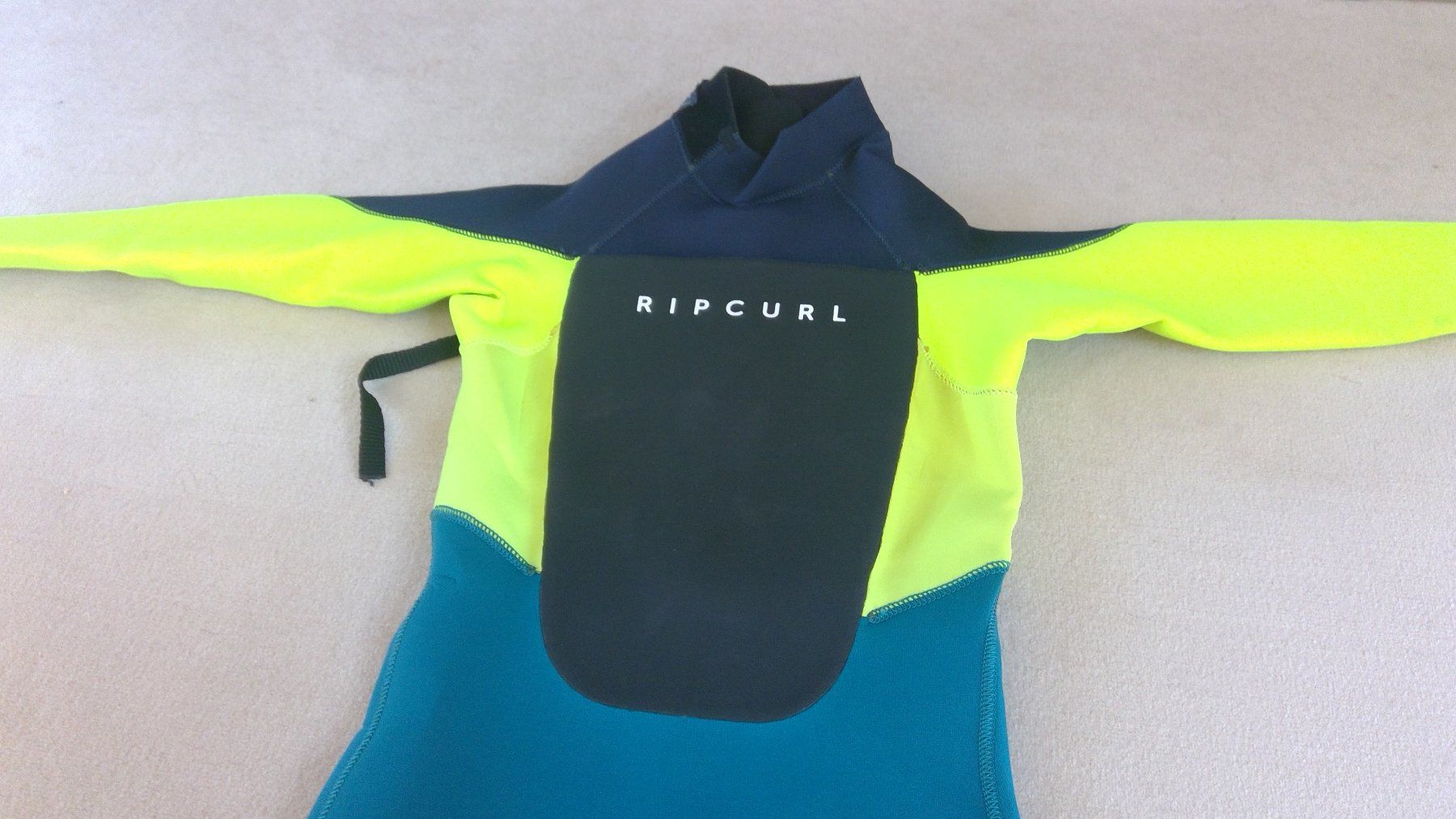 Rip Curl Completi: Neoprenanzug – Usato da Vufflens-le-Château venduto da aurelia.rappo