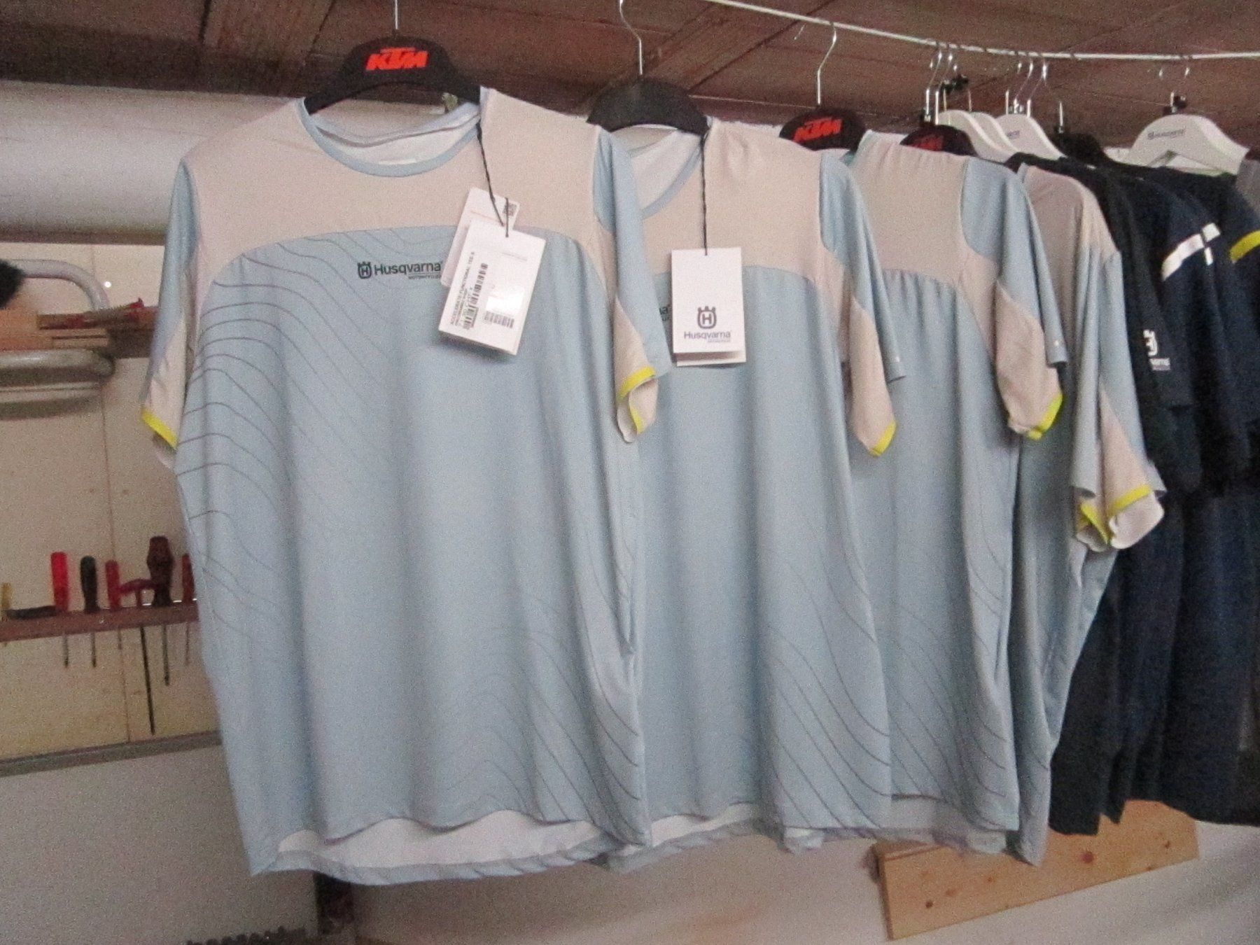 T-shirt: Husqvarna  T-Shirt – Usato da ARISDORF venduto da Sukawa1