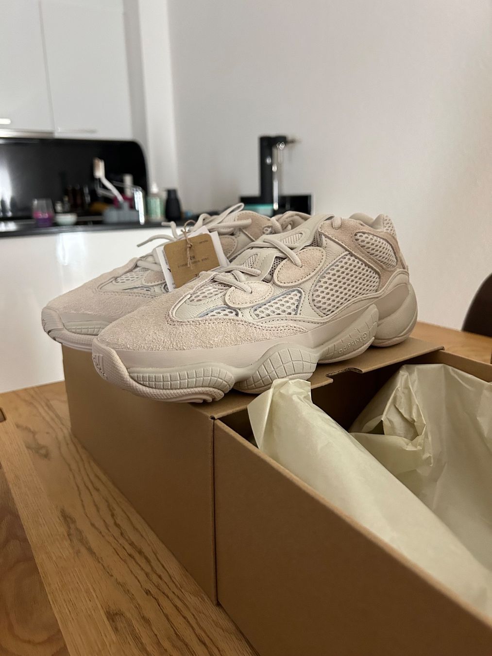 Adidas Scarpe da uomo: adidas Yeezy 500 Blush – Nuovo e nell'imballaggio originale da Neftenbach venduto da Vespa796 2