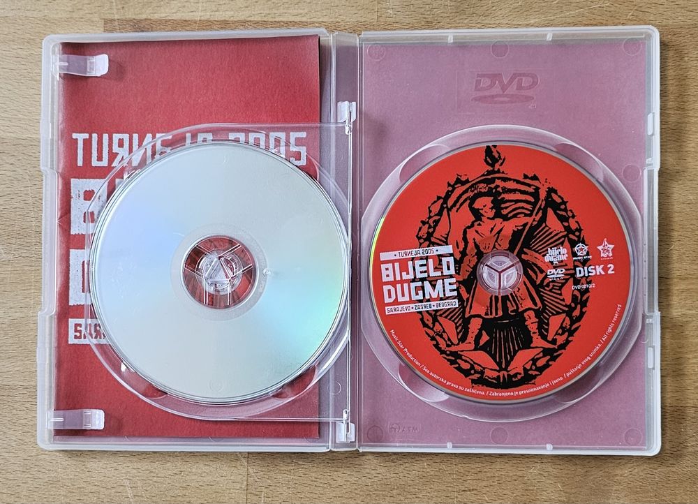 Tous les DVDs: Bijelo Dugme – Turneja 2005 DVD (Sarajevo☆Zagreb☆Beograd) – D'occasion à Staffelbach par Ddado01 3