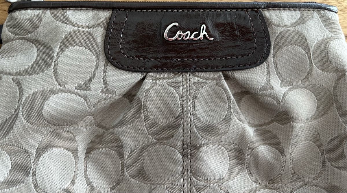 Coach Borse da donna: Authentic Coach Wristlet Handbag - FREE SHIPPING – Nuovo (secondo la descrizione) da Saland venduto da ele_vc96 1