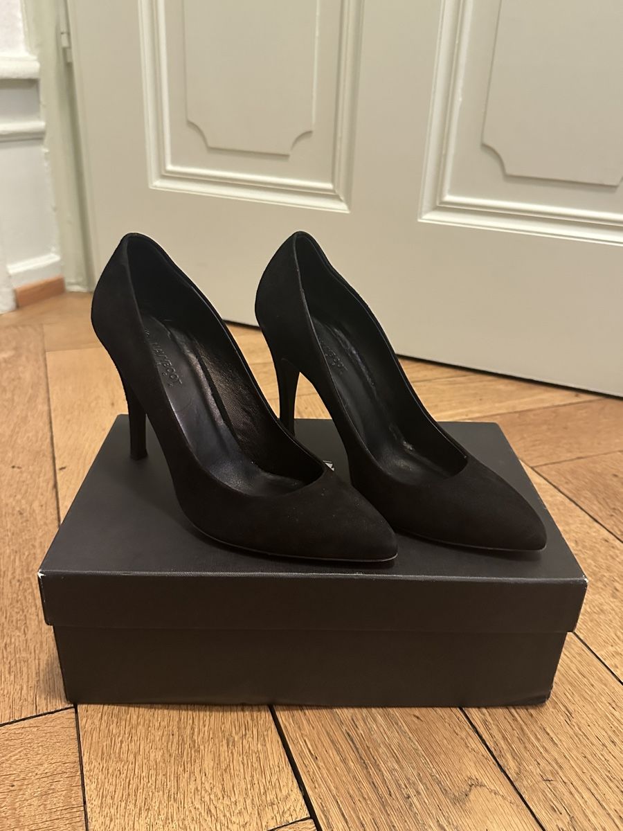 Navyboot Damenschuhe: Navyboot Schwarze Wildleder Pumps – Gebraucht aus Basel von viasen 1