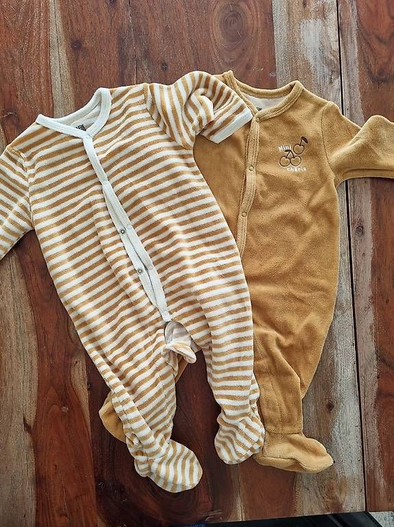 Pigiama & Simili: 2 Baby Strampler Gr. 68 – Usato da Winterthur venduto da mottel
