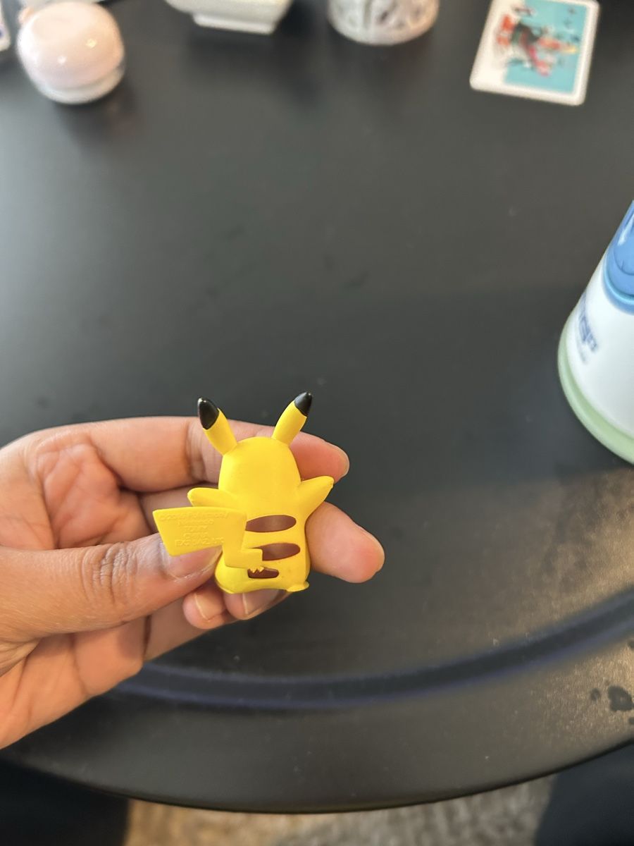 Pokémon Statuette: Kleine Pikachu Figur – Usato da Zürich venduto da ten_dhq7 2
