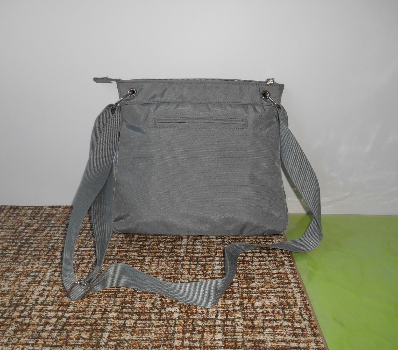 Bogner Borse da donna: Bogner Umhängetasche in grau – Usato da Basel venduto da Birs868 3