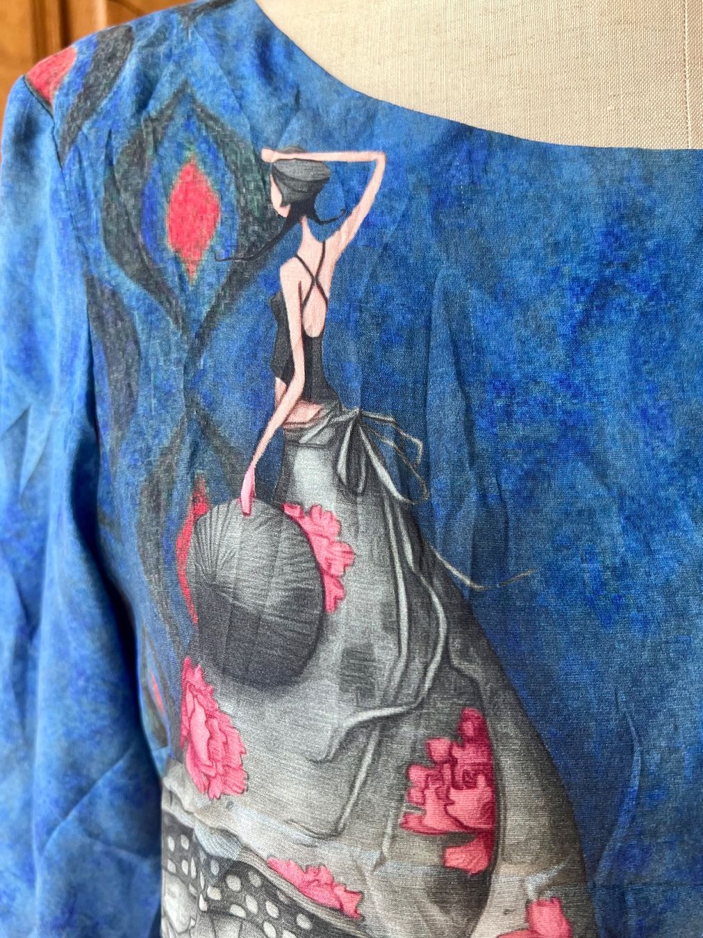 Vestiti: royalblaues Seidenkleid – Usato da Aesch BL venduto da Sam-3 2