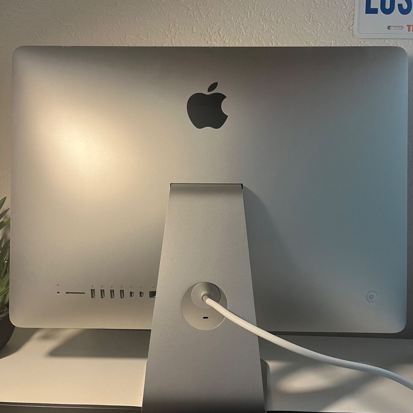 Apple PC: iMac (21.5 pouces, fin 2013) + périphériques – Usato da St-Maurice venduto da mathiii.ss 2