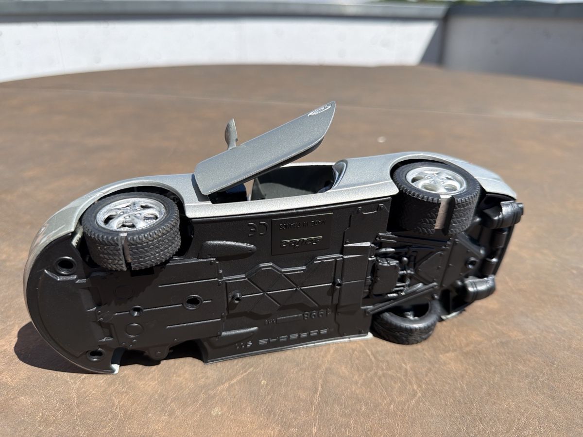 Solido Modellautos: Porsche 996 Carrera - 1/18 - Solido – Gebraucht aus Wolfwil von Rolex1 5