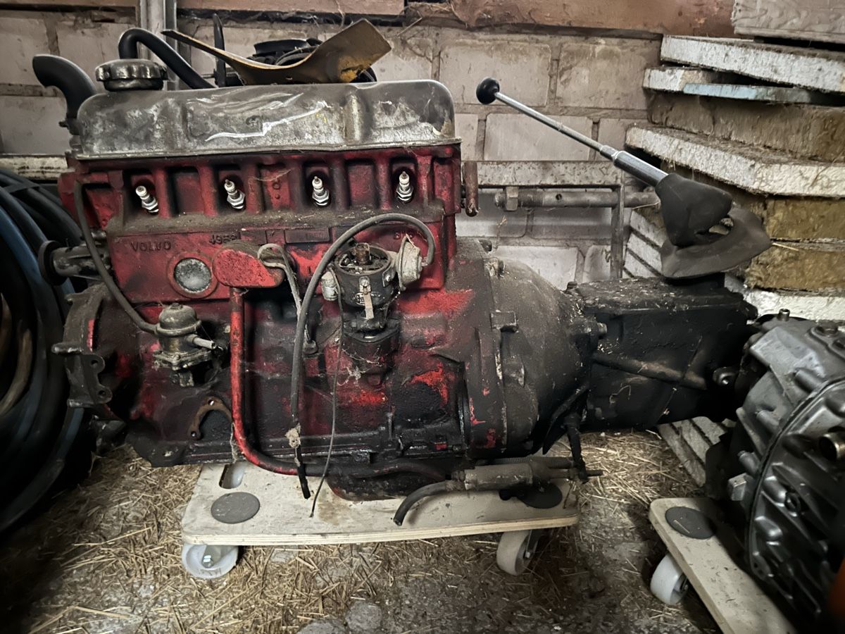 Volvo Motoren: Volvo 121 Amazon? Motor und Getriebe, Scheunenfund, Oldtimer – Defekt aus Bubikon von Simbeli