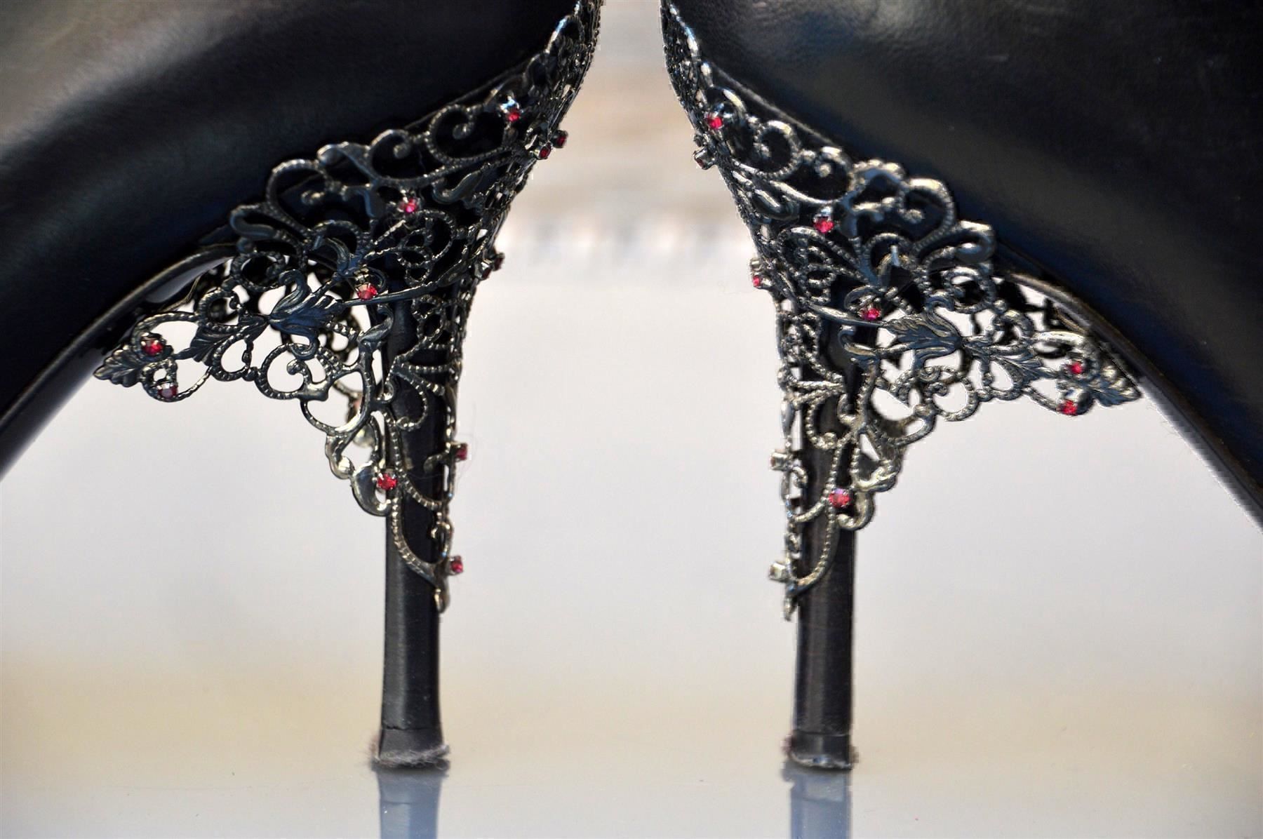Scarpe da donna: Booties / Bottines Vicini . 38 – Usato da Collonges venduto da Auganien