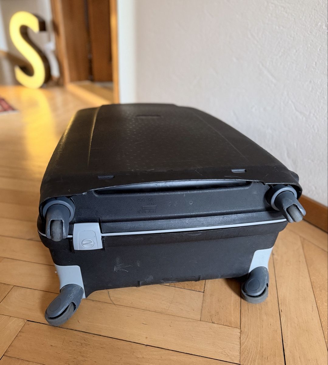Valises de voyage: Samsonite Hartschalenkoffer, Typ Aeris Spinner 75 – D'occasion à Näfels par Triibholz 6