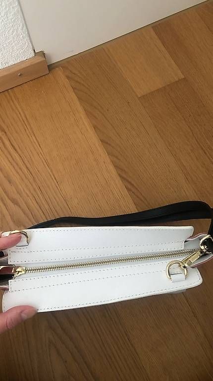 Borse da donna: Leder Umhängetasche – Usato da Aarburg venduto da Noemi.H 2