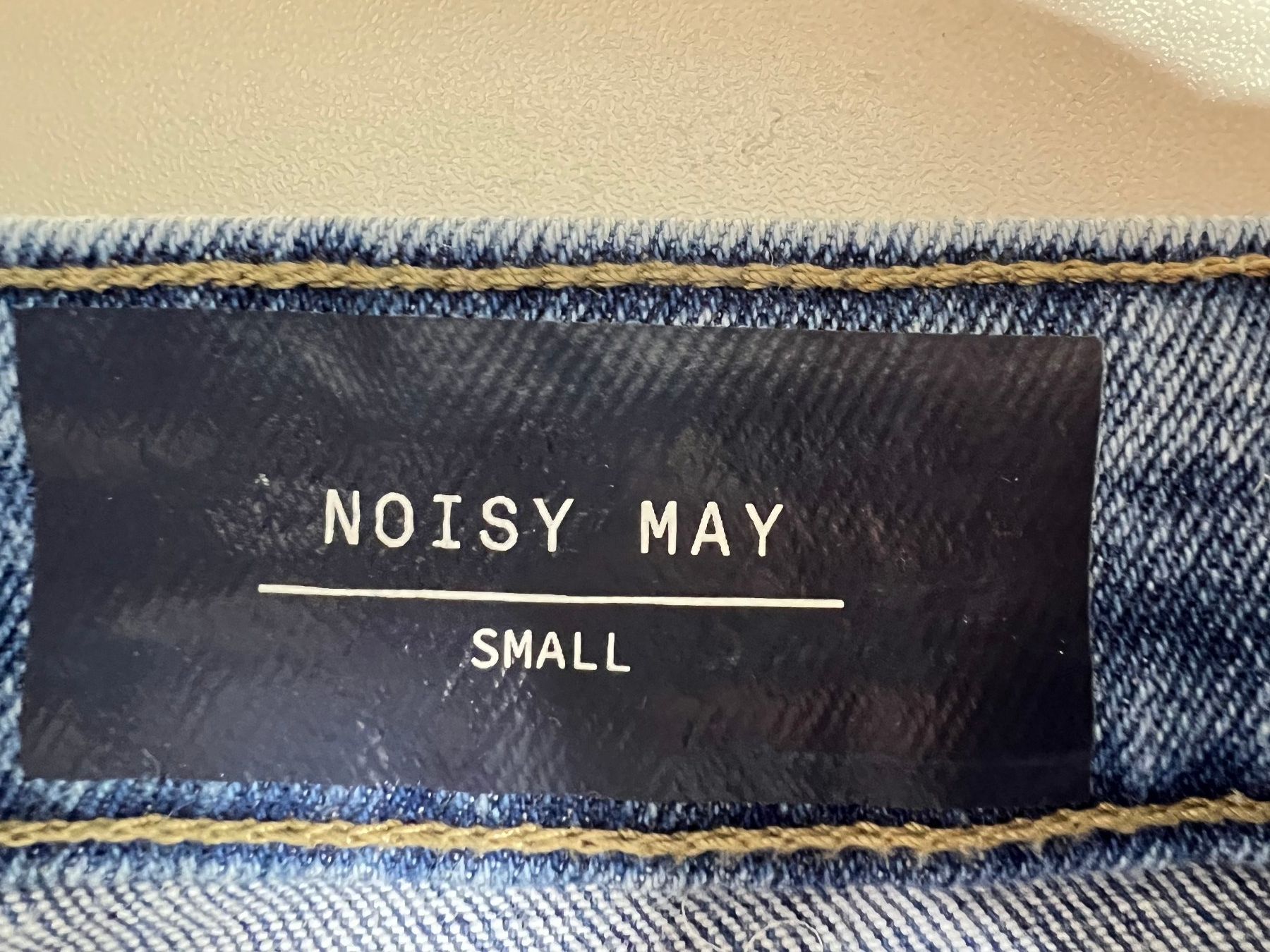 Pantaloni: Short Jean Small Noisy May – Usato da Genève venduto da eti_xqy7 2