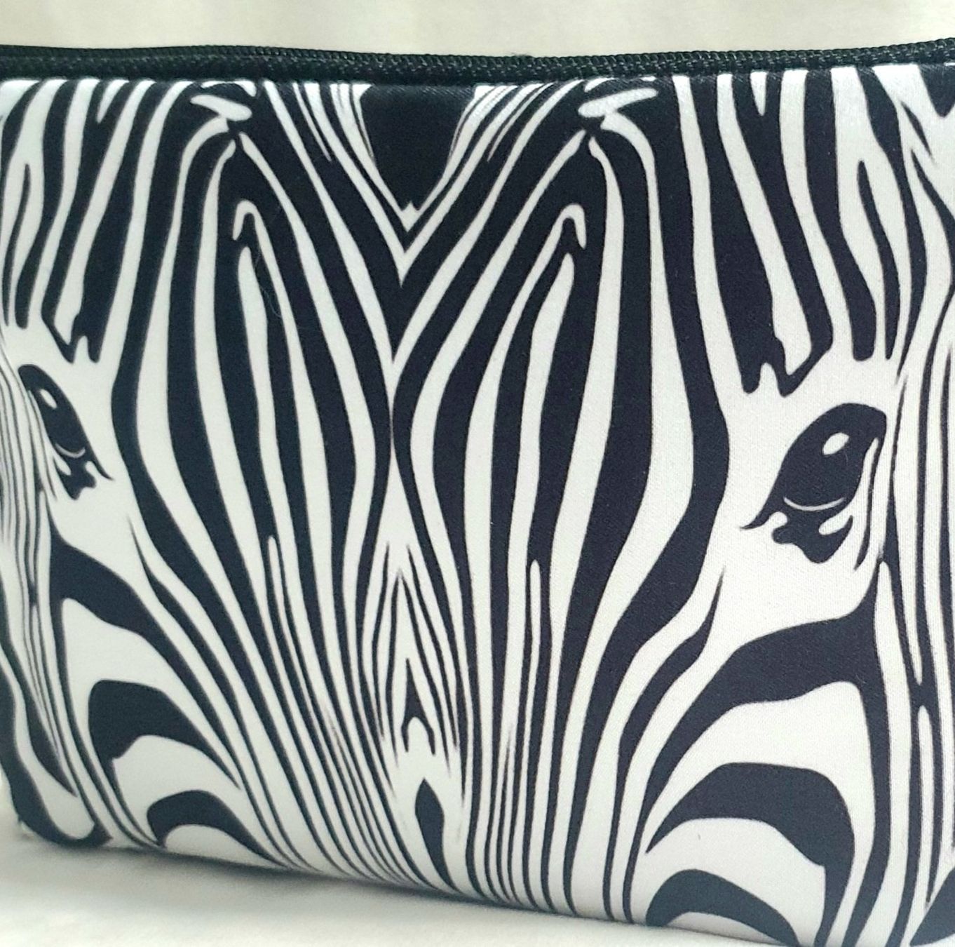 Kosmetikkoffer: 💄Schminktäschli/Make-up-Täschli "ZEBRA" 🦓NEU! – Neu und originalverpackt aus Oberglatt ZH von -your-Style- 4