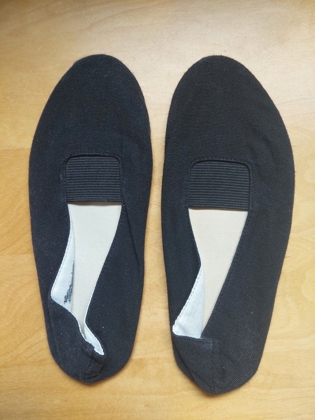 Chaussures garçon: Gymnastikschuhe, schwarz, Gr.34 – D'occasion à Sarnen par Goldesel 1