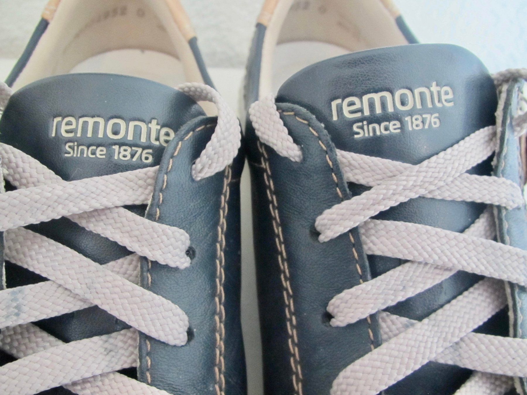 Chaussures femmes: SOULIERS REMONTE – D'occasion à Murten par Selliot 2