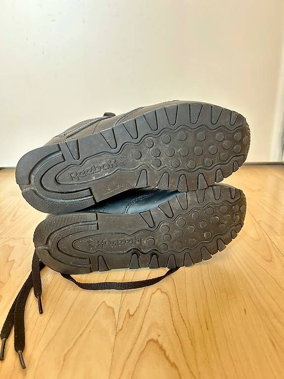 Chaussures hommes: Reebok Classic Sneaker schwarz – D'occasion à Winterthur par Flamenca7 4
