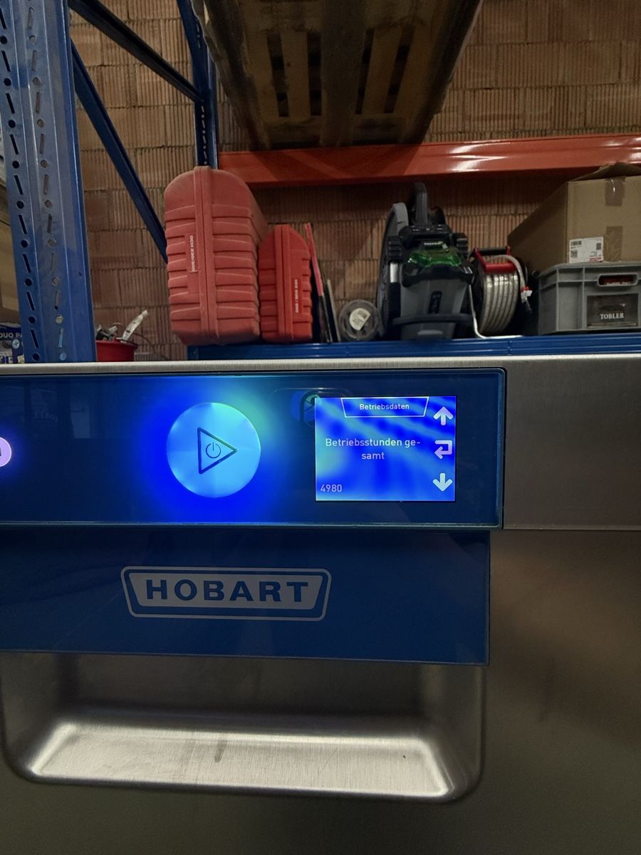 Machines à laver la vaisselle: Hobart Gewerbespühlmaschine – D'occasion à Malans GR par sil_yyy2 6