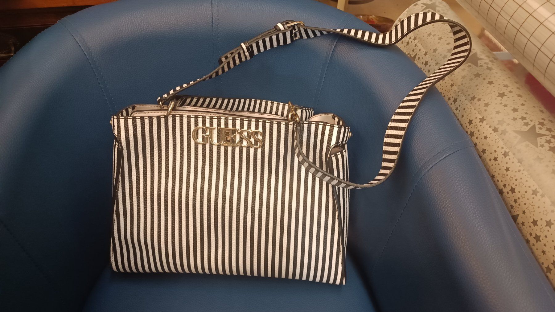 Borse da donna: Guess Handtasche 35x30cm Zebra – Usato da Reiden venduto da Zofi-Brocki