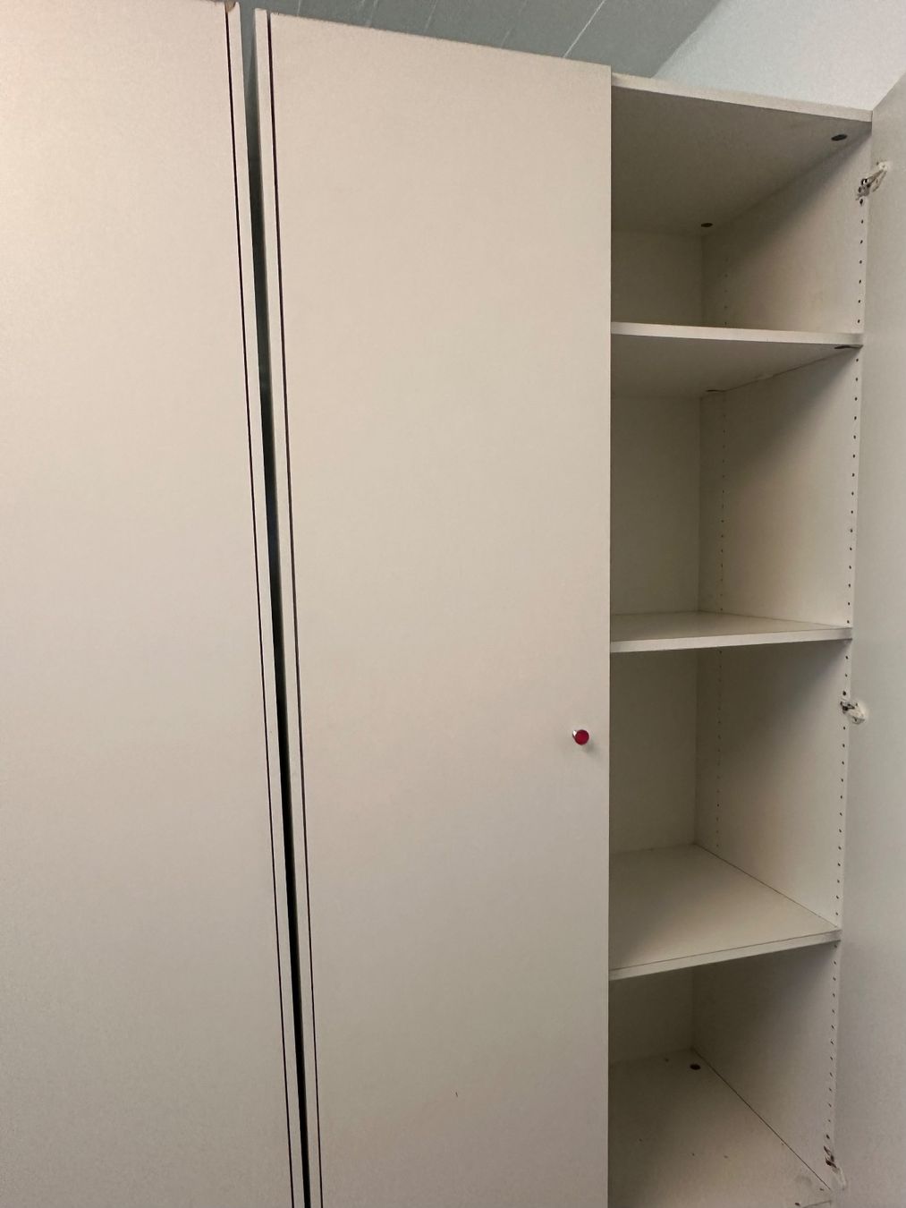 Schränke: Kleiderschrank (4-teilig). – Gebraucht aus Zürich von Toftegaard 3