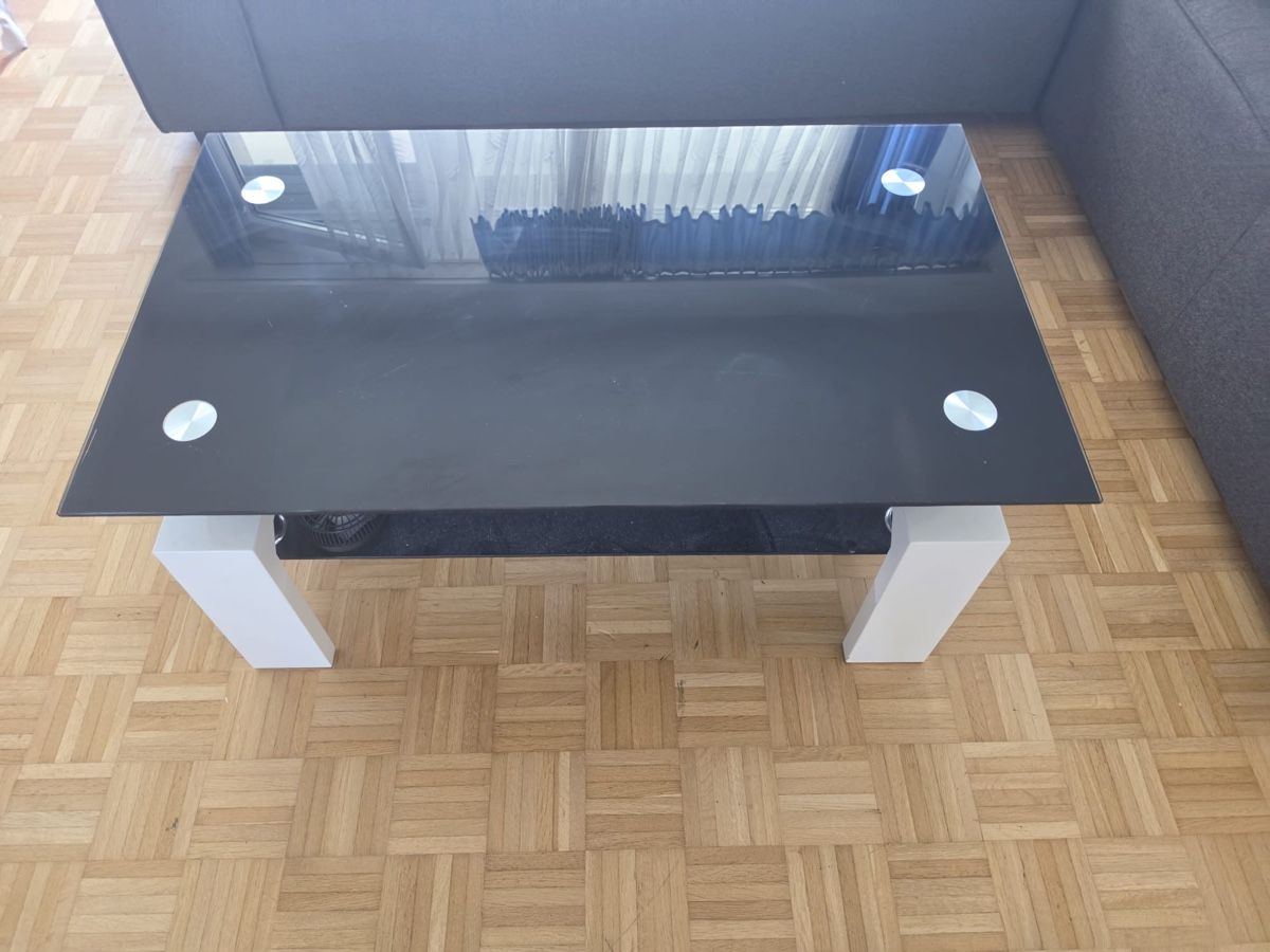 Tische: Couchtisch  – Gebraucht aus Wetzikon ZH von api_cbv8