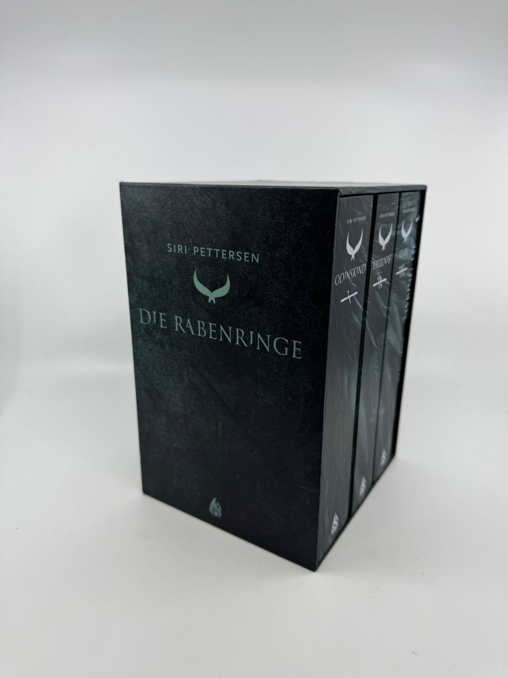 Bücher: Die Rabenringe (Buch) – Neu (gemäss Beschreibung) aus Herisau von Seyashop1