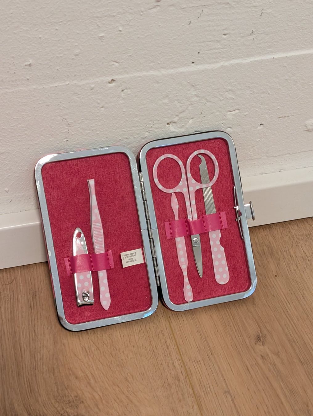 Unghie finte: Kinder Nagelpflegeset - NEU – Nuovo (secondo la descrizione) da Netstal venduto da WidiC