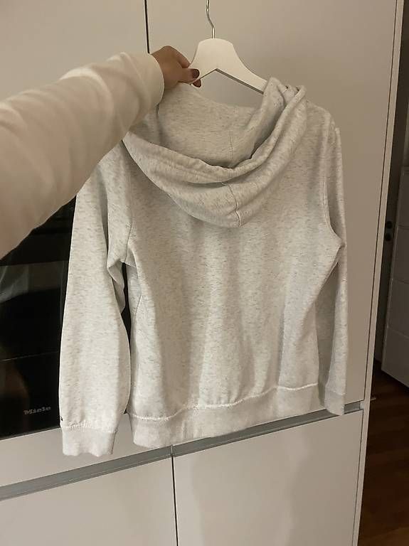 Tommy Hilfiger Giacche: Tommy Hilfiger Trainerjacke grau – Usato da Meilen venduto da SabrinaK1992 2