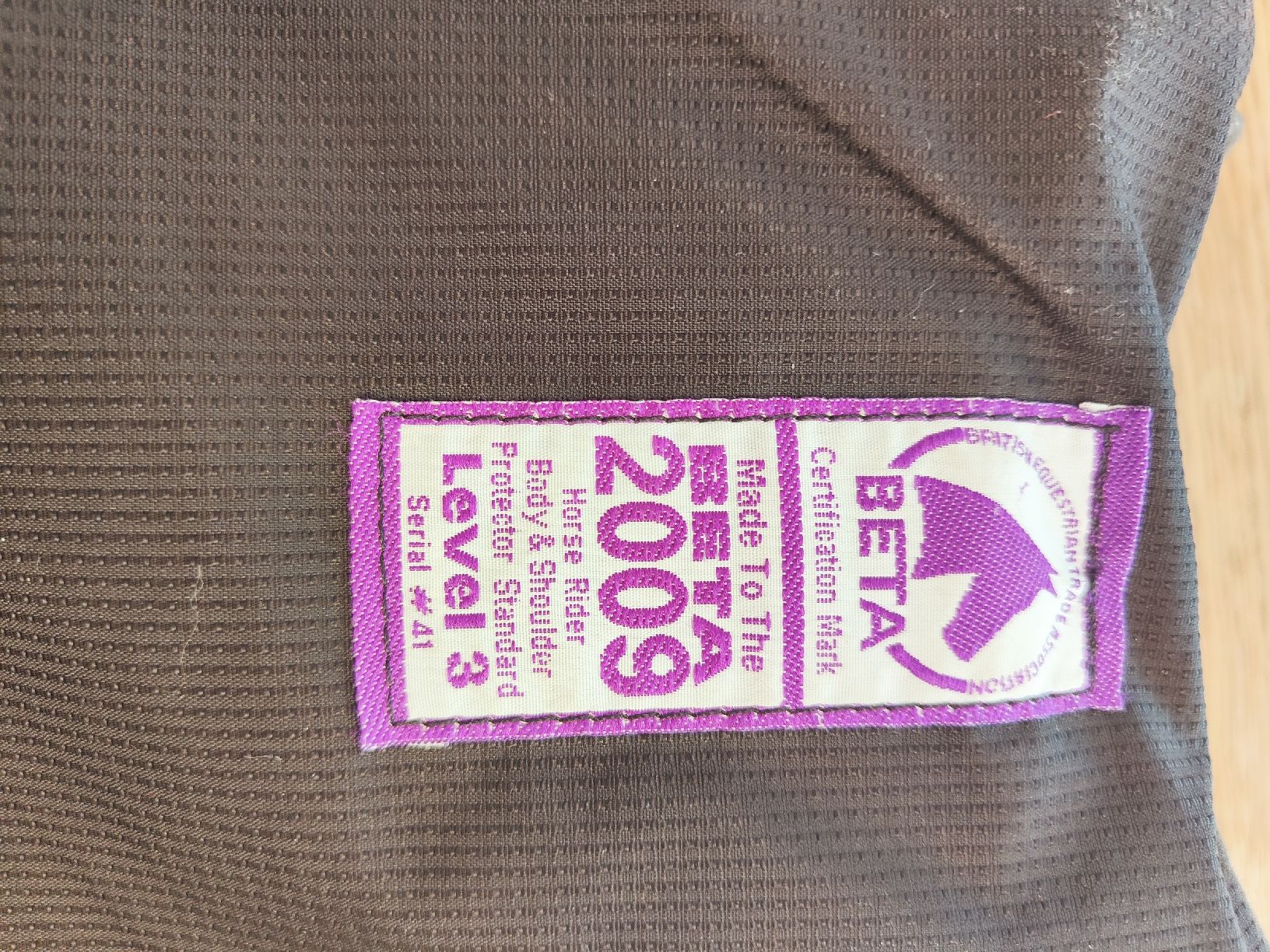 Protezioni & Imbottiture: AiroWear Reitweste Y3,  Schutz Level 3! – Usato da Effretikon venduto da jeb_l9k5 5