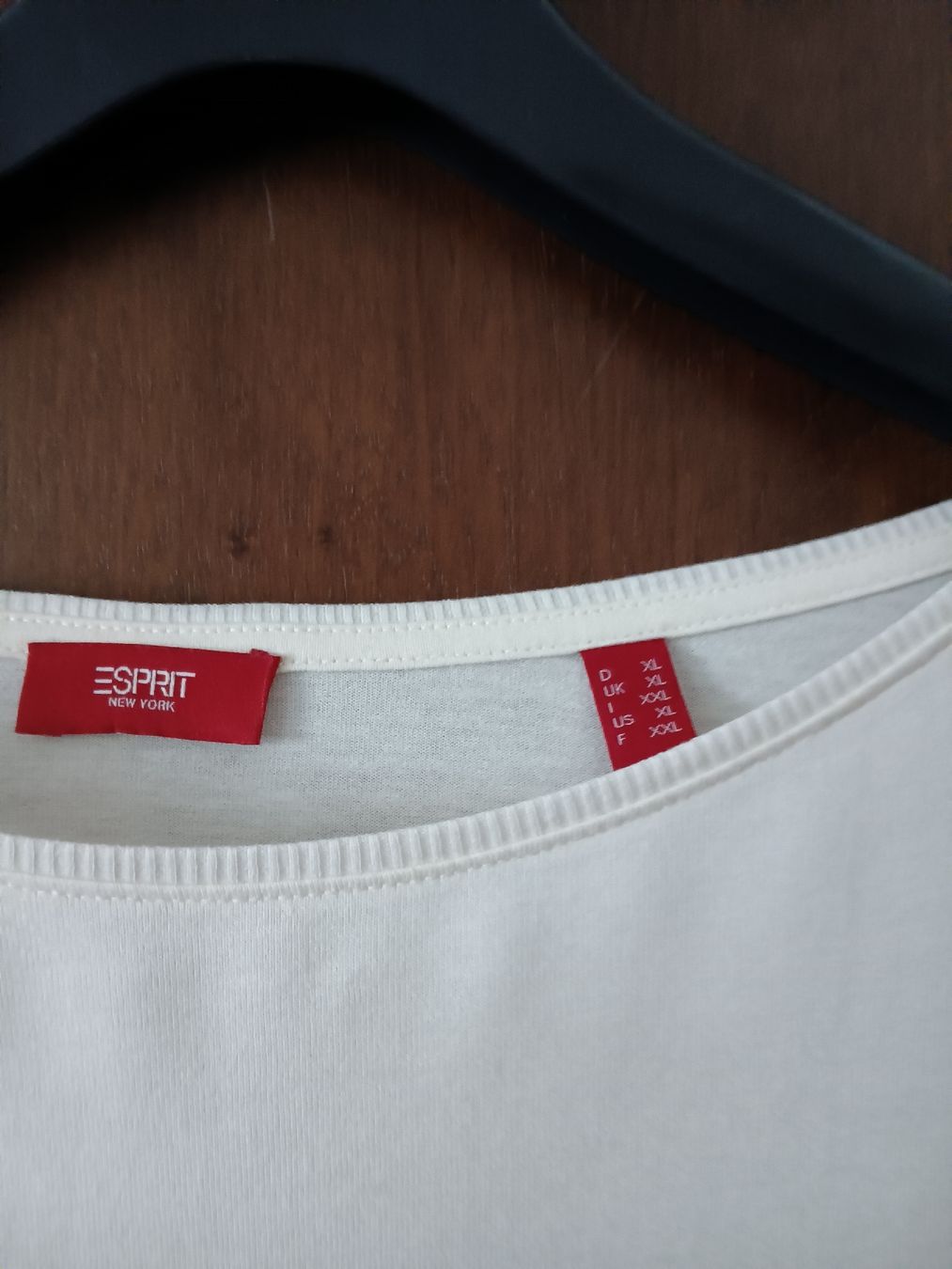 Esprit T-shirt: wunderschönes neues            Esprit shirt/ Pullover – Nuovo e nell'imballaggio originale da Stansstad venduto da leoni66 2