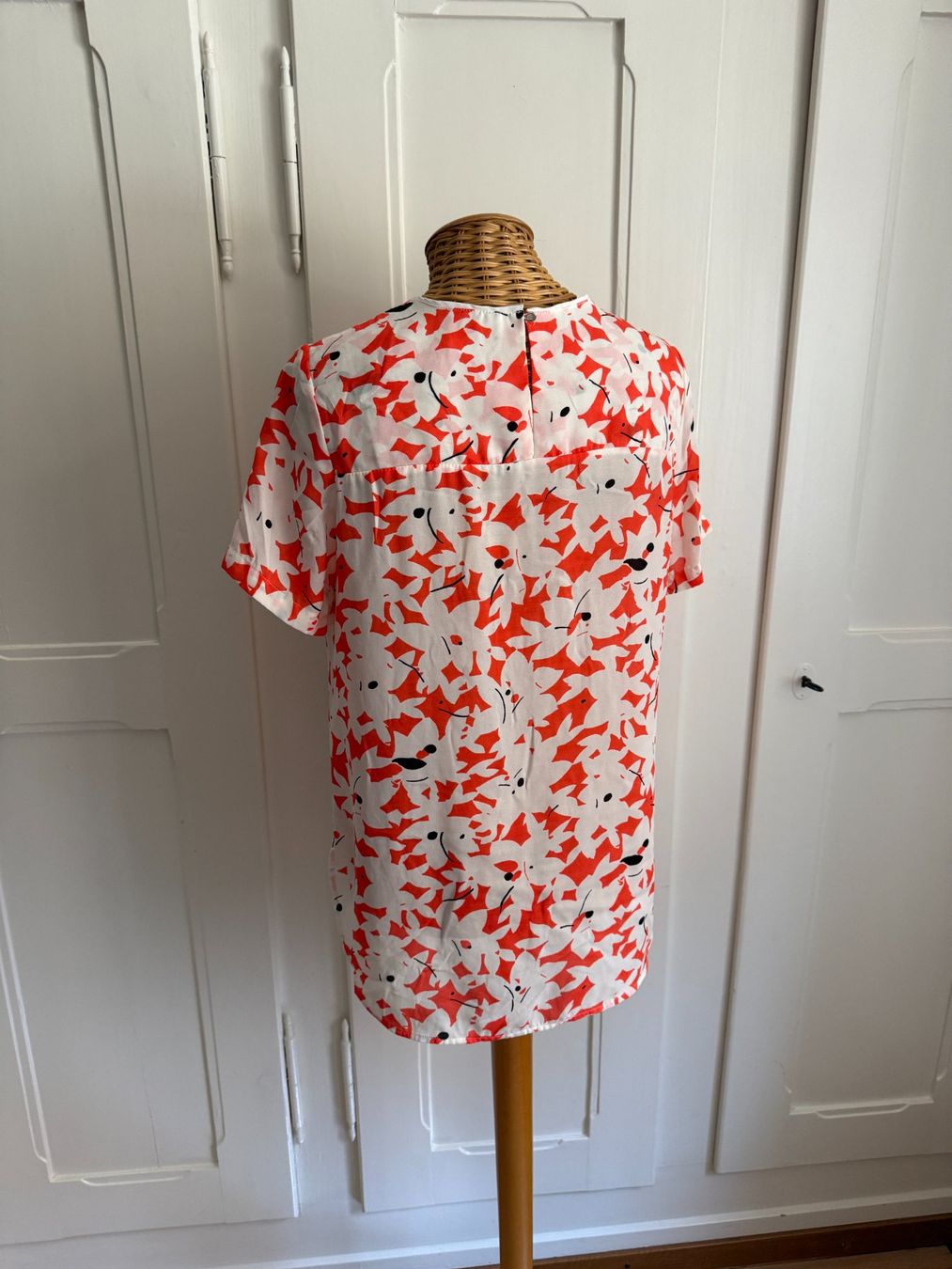H&M Blusen: Blusenshirt orange-weiss gemustert 38 – Gebraucht aus Zürich von Diazaio 2