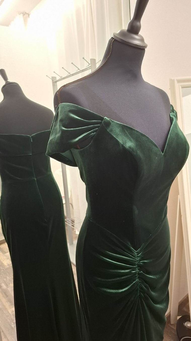 Robes: Green Kleid  – Neuf (Voir description) à Uster par VMT. 4