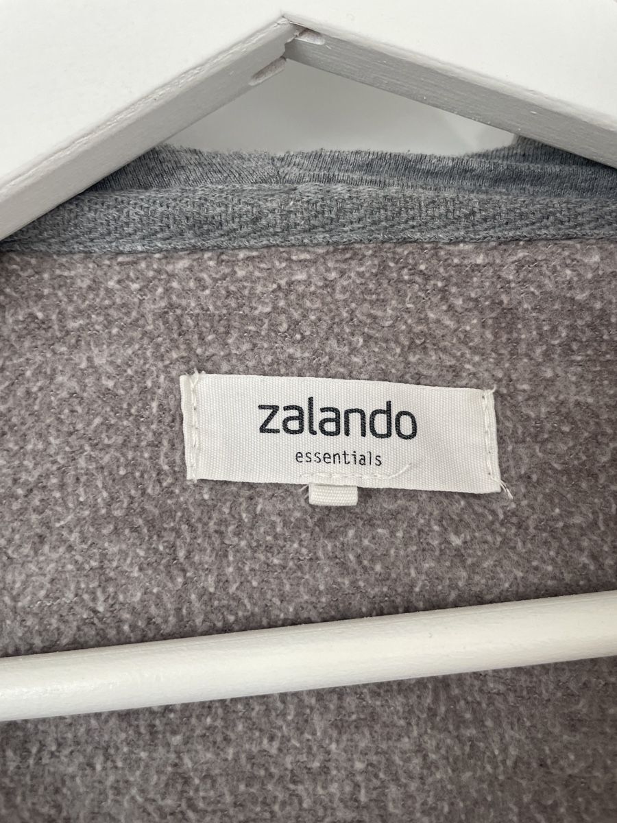Maglioni & Felpe: Zalando Essentials Hoodie Gr. S - Kapuzenpullover grau melie – Usato da Arbon venduto da llaauraa 1