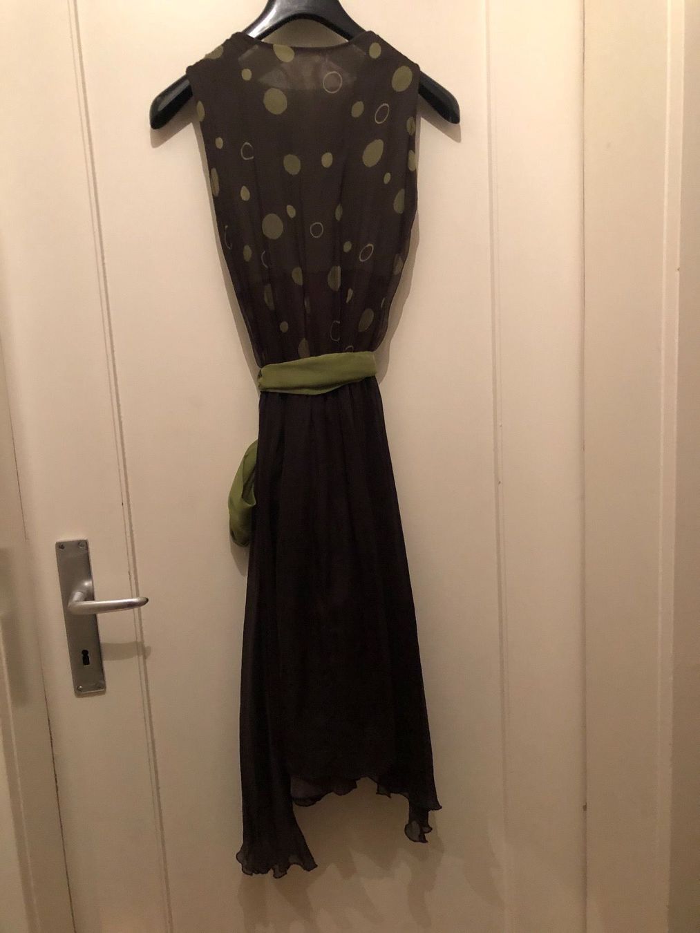 Kleider: Elegante Damen Kleid Neue Gr/M – Gebraucht aus Basel von Ivana_4 9