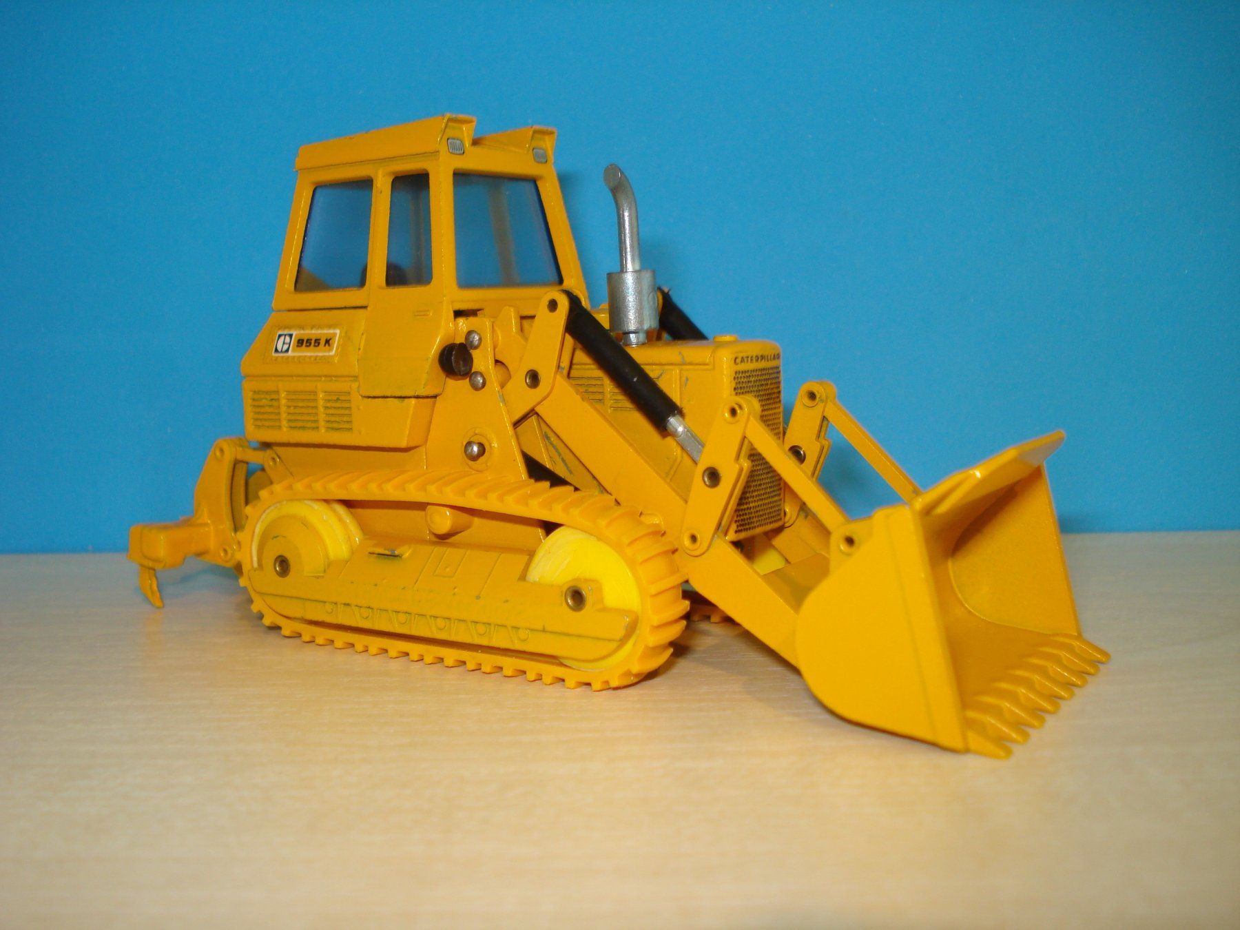 Modellbausätze & Standmodelle: CAT 955 K Raupentrax – Gebraucht aus Mitlödi von worker04