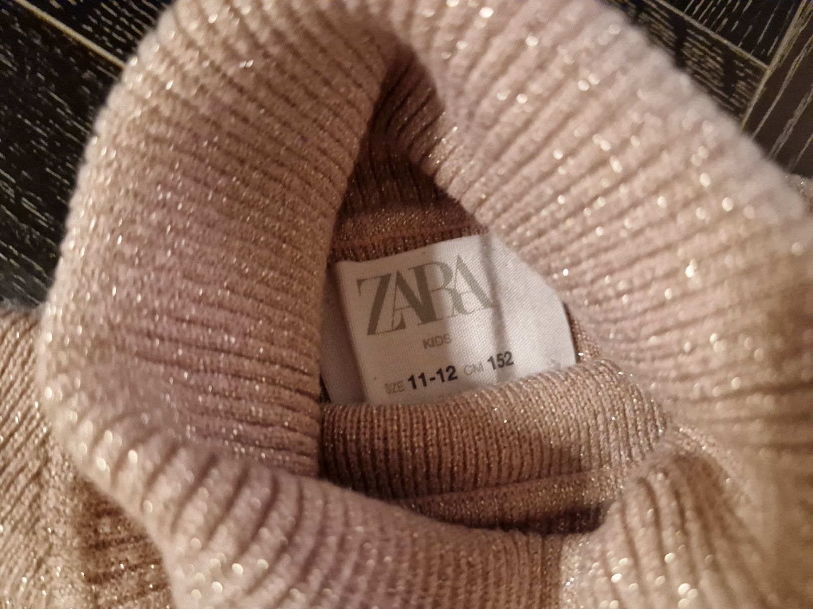 Zara Maglioni & Felpe: Wunderschöner Rollkragenpulli mit Glitzer Gr. 152 – Usato da Zürich venduto da Margherita_90 1