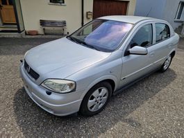 Opel Astra Silber 5-türig G18 guter Zustand