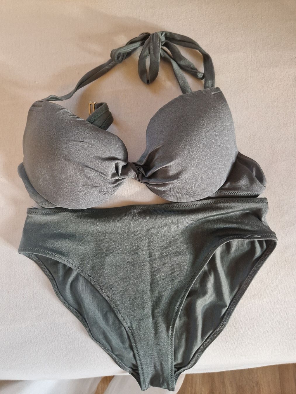 H&M Badekleider & Bikinis: maillot de bain – Gebraucht aus Chigny von lor_fs8h