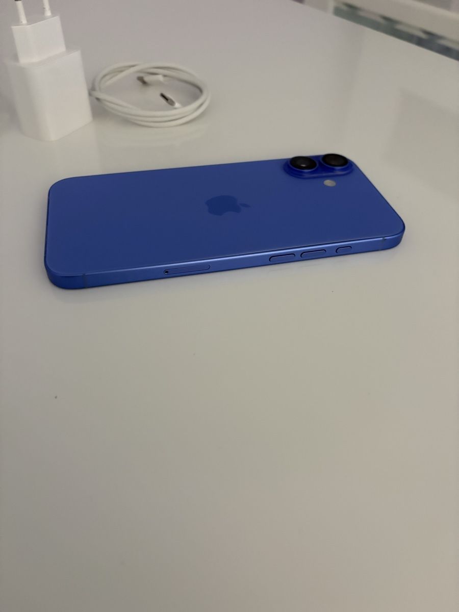Apple Telefoni cellulari / Smartphones: Top iPhone 16 Plus, 128 GB Ultramarinblau – Nuovo (secondo la descrizione) da Ostermundigen venduto da Ital12 4