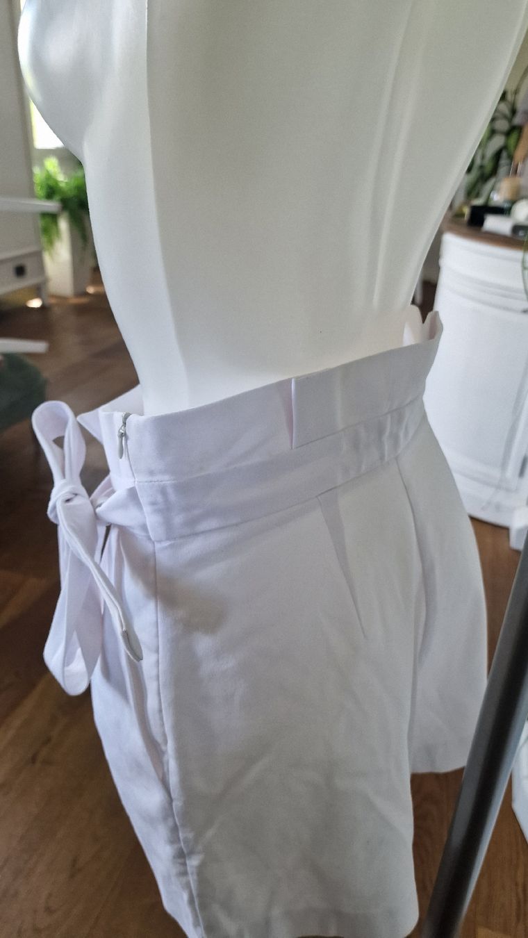 Zara Pantaloni: Zara Sommer Shorts – Nuovo (secondo la descrizione) da Wald ZH venduto da Cjp 3