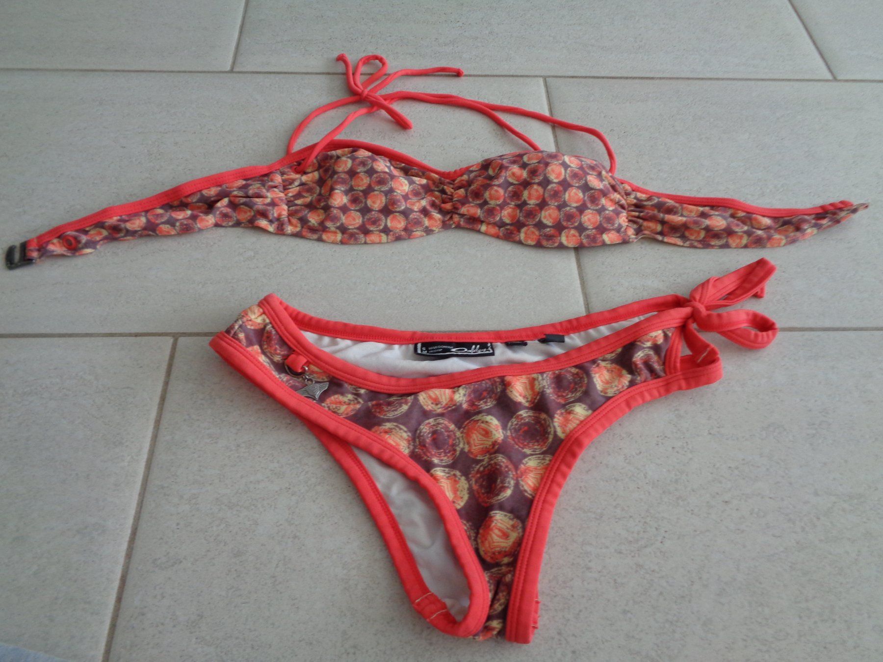 Oakley Badekleider & Bikinis: OAKLEY BIKINI GR.S A – Gebraucht aus Rotkreuz von Samballi